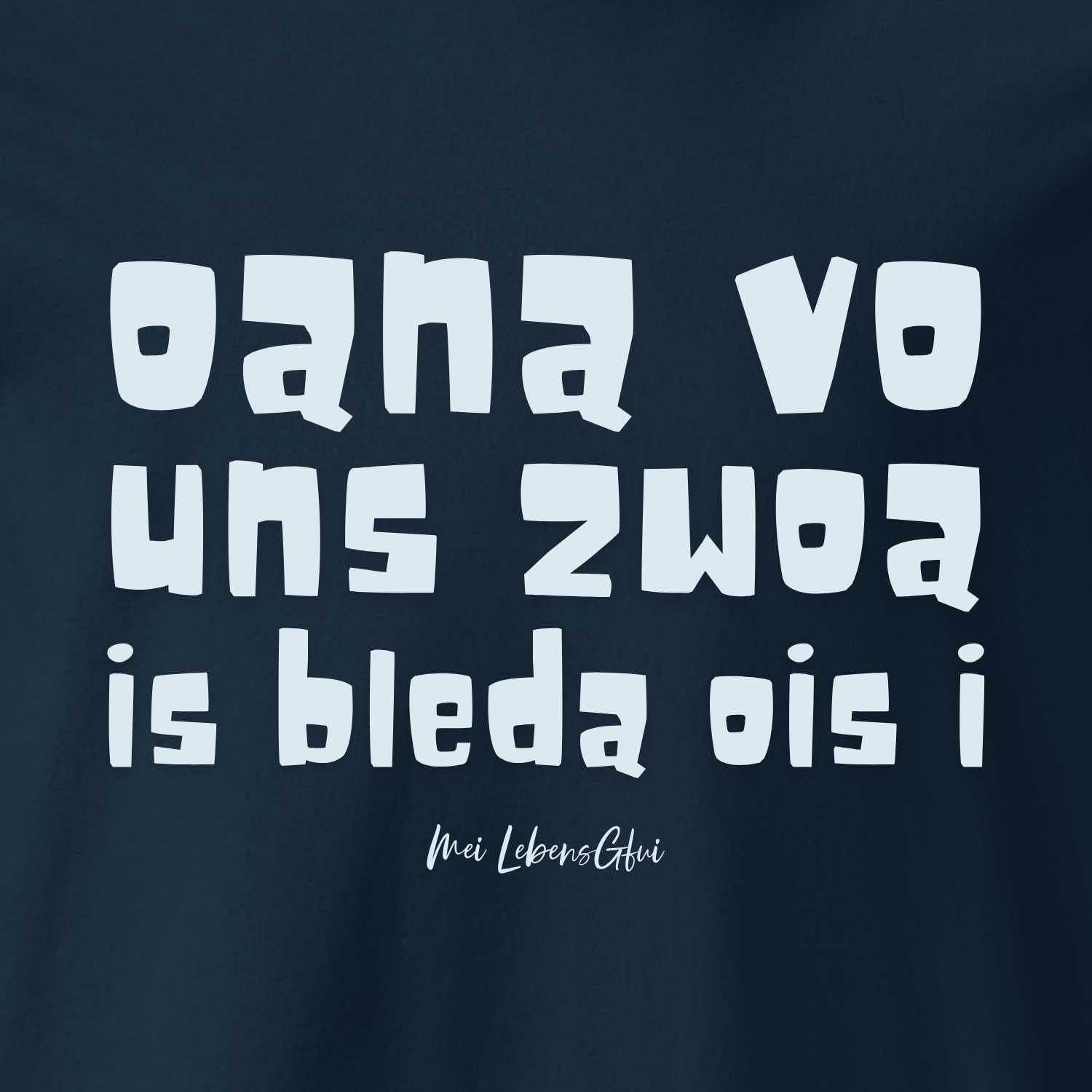 Blaues Damen T-Shirt Oana vo uns zwoa mit weißem Spruch und stylischem Print.