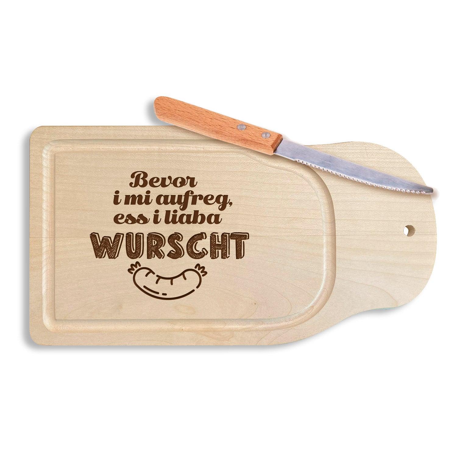 Schneidebrett aus Holz mit bayerischem Spruch und Wurst-Motiv, dazu ein kleines Holzgriff-Messer für die Weißwurscht-Brotzeit Geschenkbox.