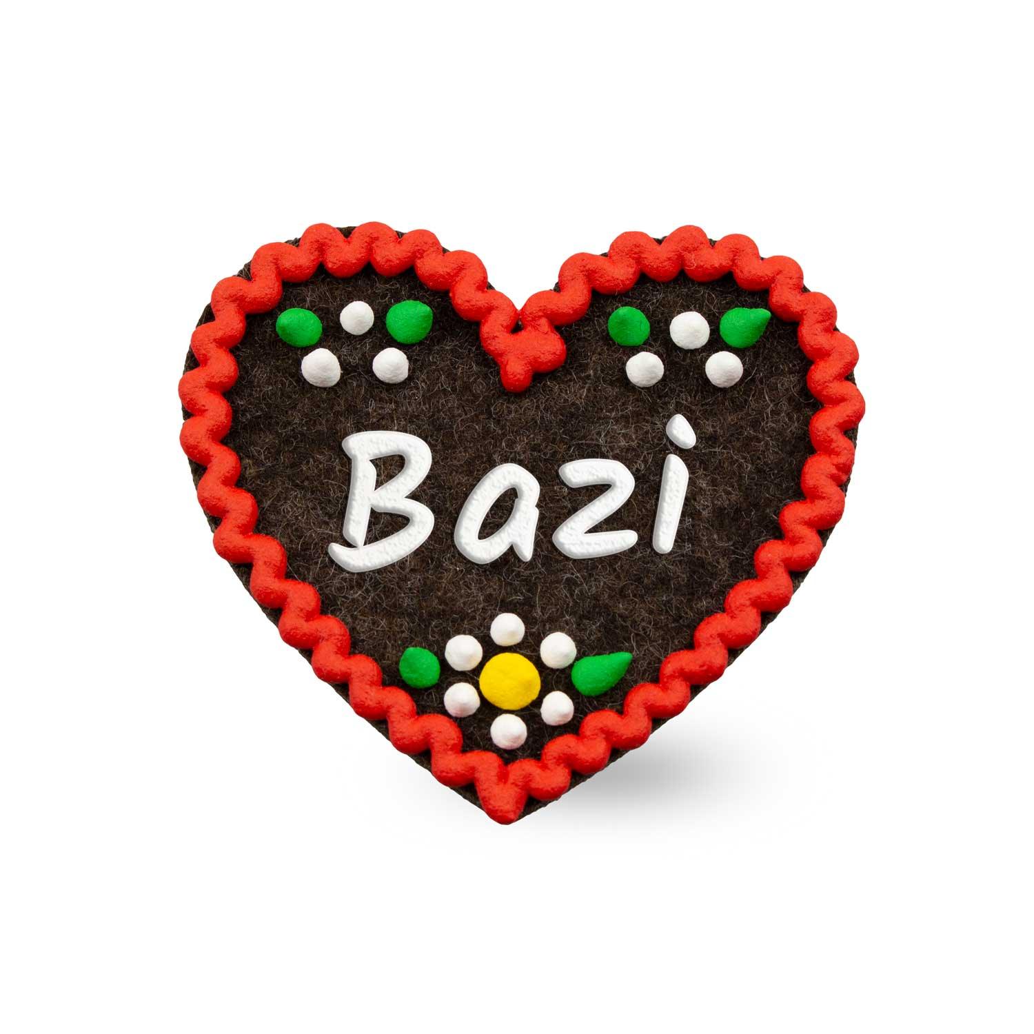 Brauner Filzherz-Anstecker "Bazi" mit rotem Zickzackrand und weißen sowie grünen Punkten