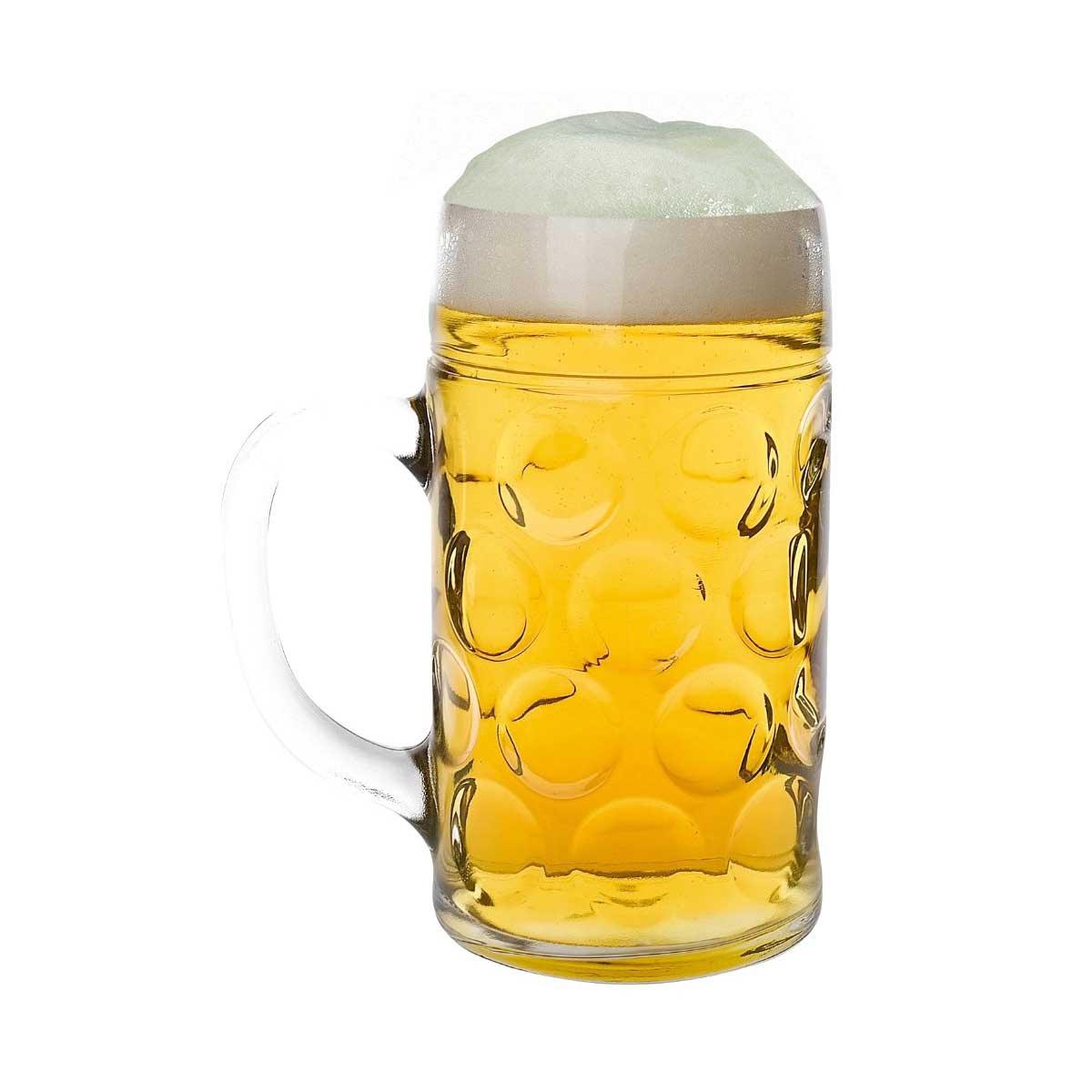 Traditioneller glas Maßkrug gefüllt mit hellem Bier und schaumiger Krone, isoliert auf weißem Hintergrund.