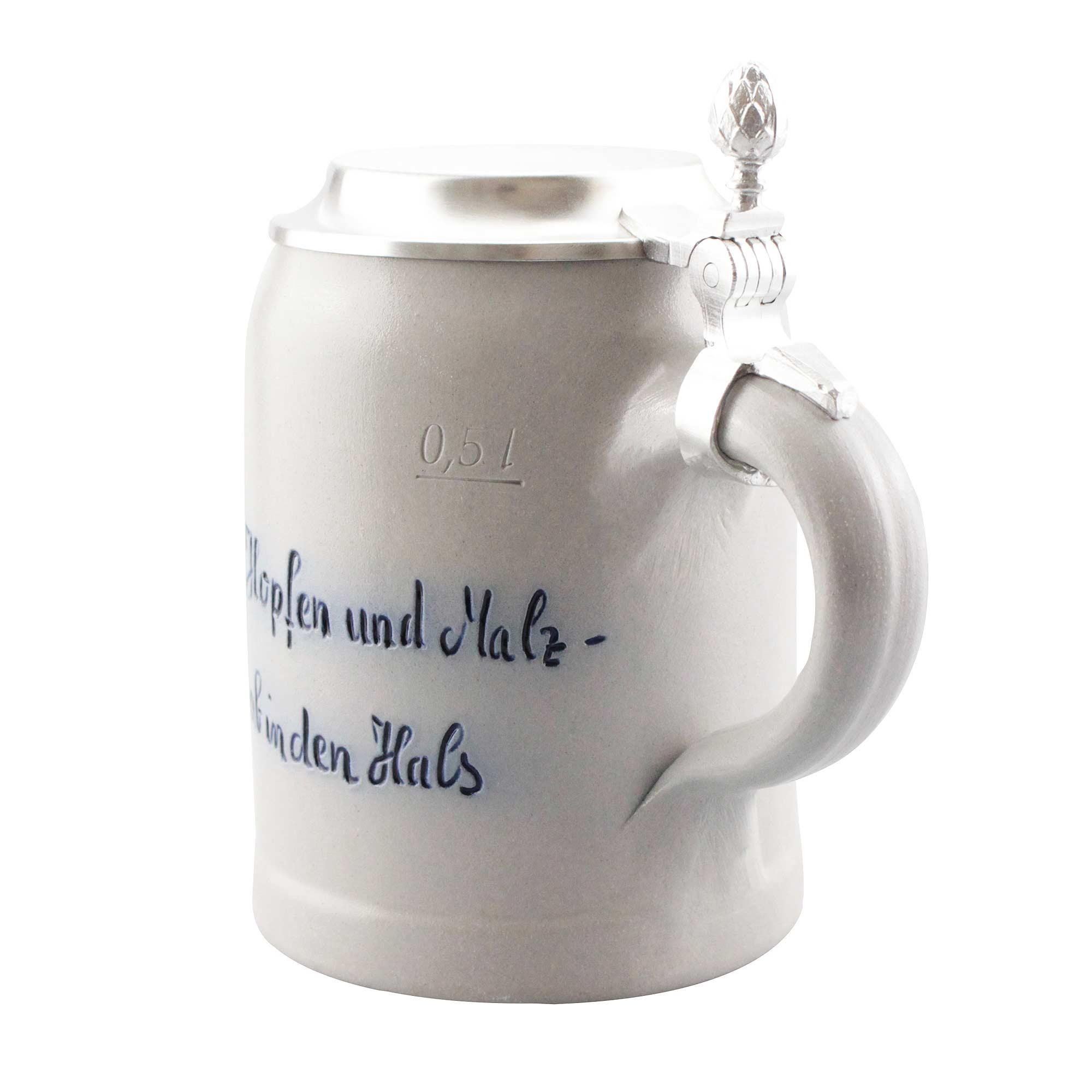 Steingut Bierkrug 0,5 Liter mit Zinndeckel und blauem Aufdruck "Hopfen und Malz".