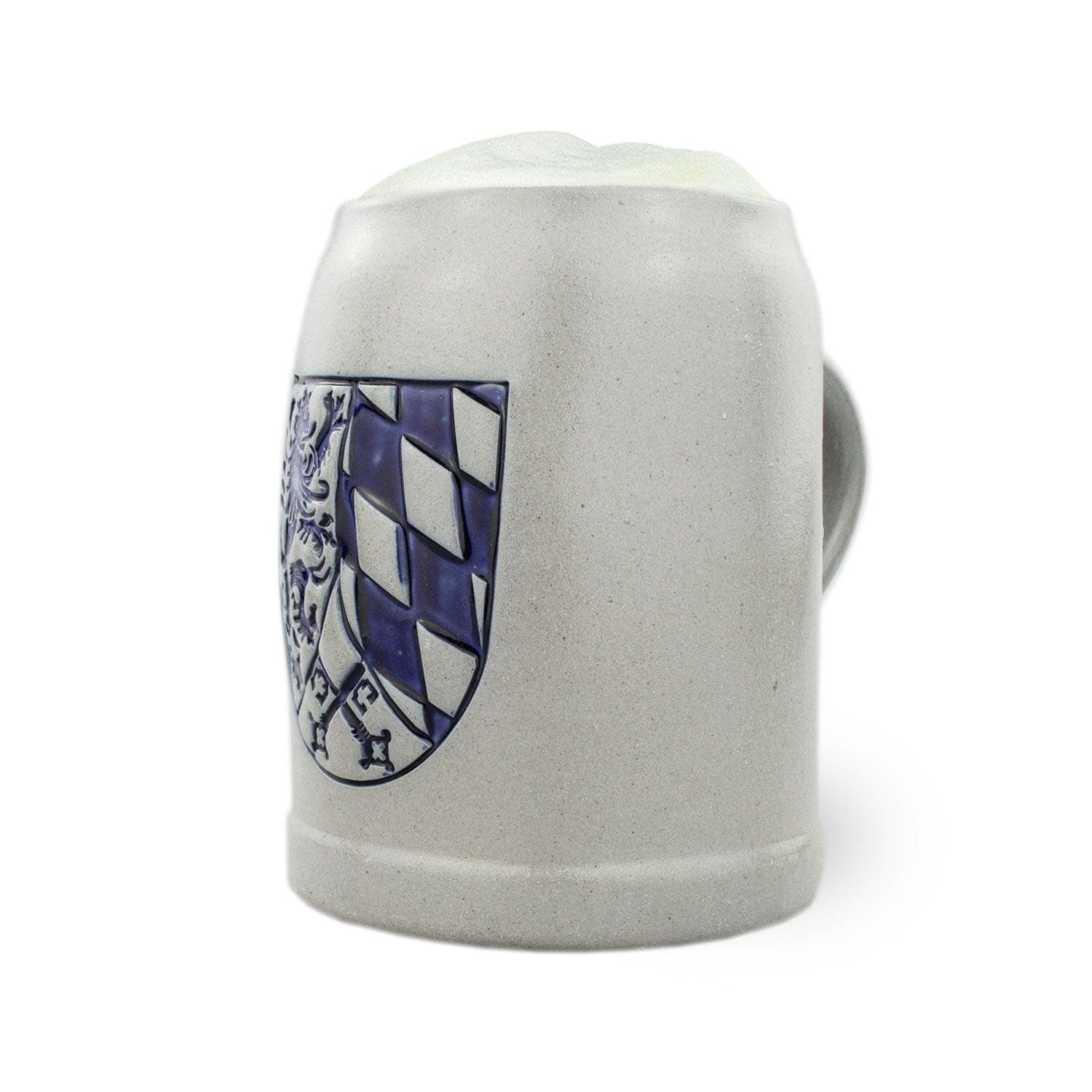 PREMIUM Bierkrug Oberpfalz, graues Steingut mit blau-weißem Wappen und Schaumkrone, Details der Reliefverzierung