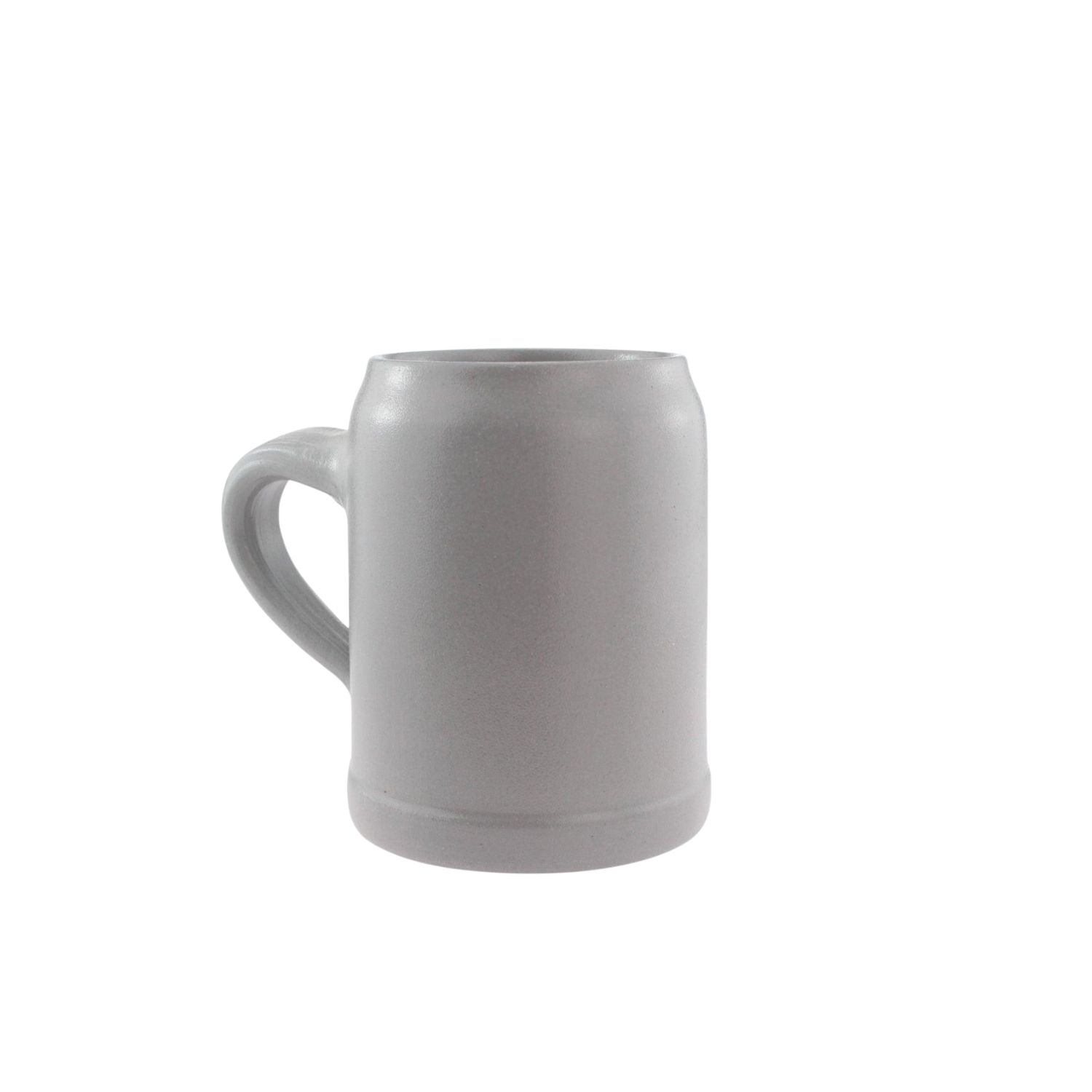 Schlichter, grauer Premium Steinkrug mit glatter Oberfläche für individuelle Gravuren, seitlicher Henkel.