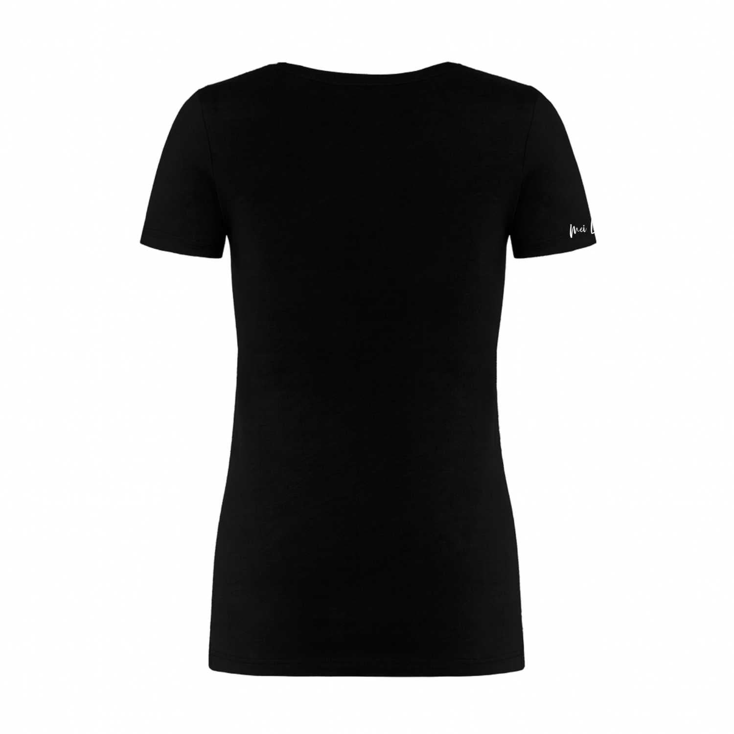 Rückansicht des schwarzen Damen T-Shirts Bring ma no a Hoibe mit V-Ausschnitt und kleinem weißen Logo am linken Ärmel.