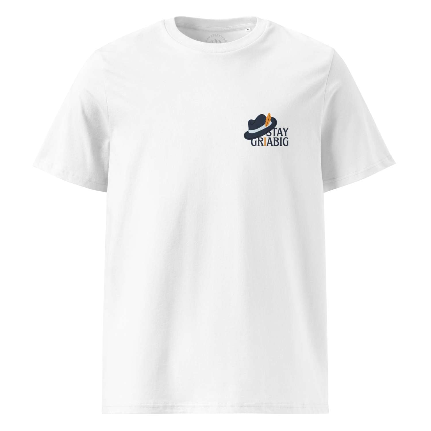 Herren T-Shirt Stay Griabig in Weiß mit kleinem Hut-Print und Aufschrift auf der Brust.