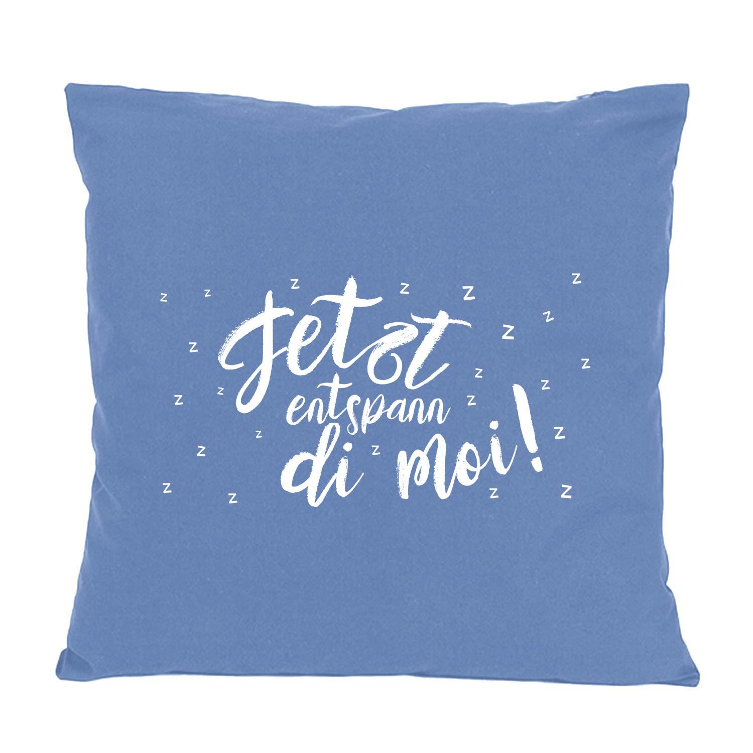 Blaues Kissen "Entspann di moi..." mit weißem Schriftzug und kleinen Z-Symbolen für Gemütlichkeit und Schlafzimmerdeko.
