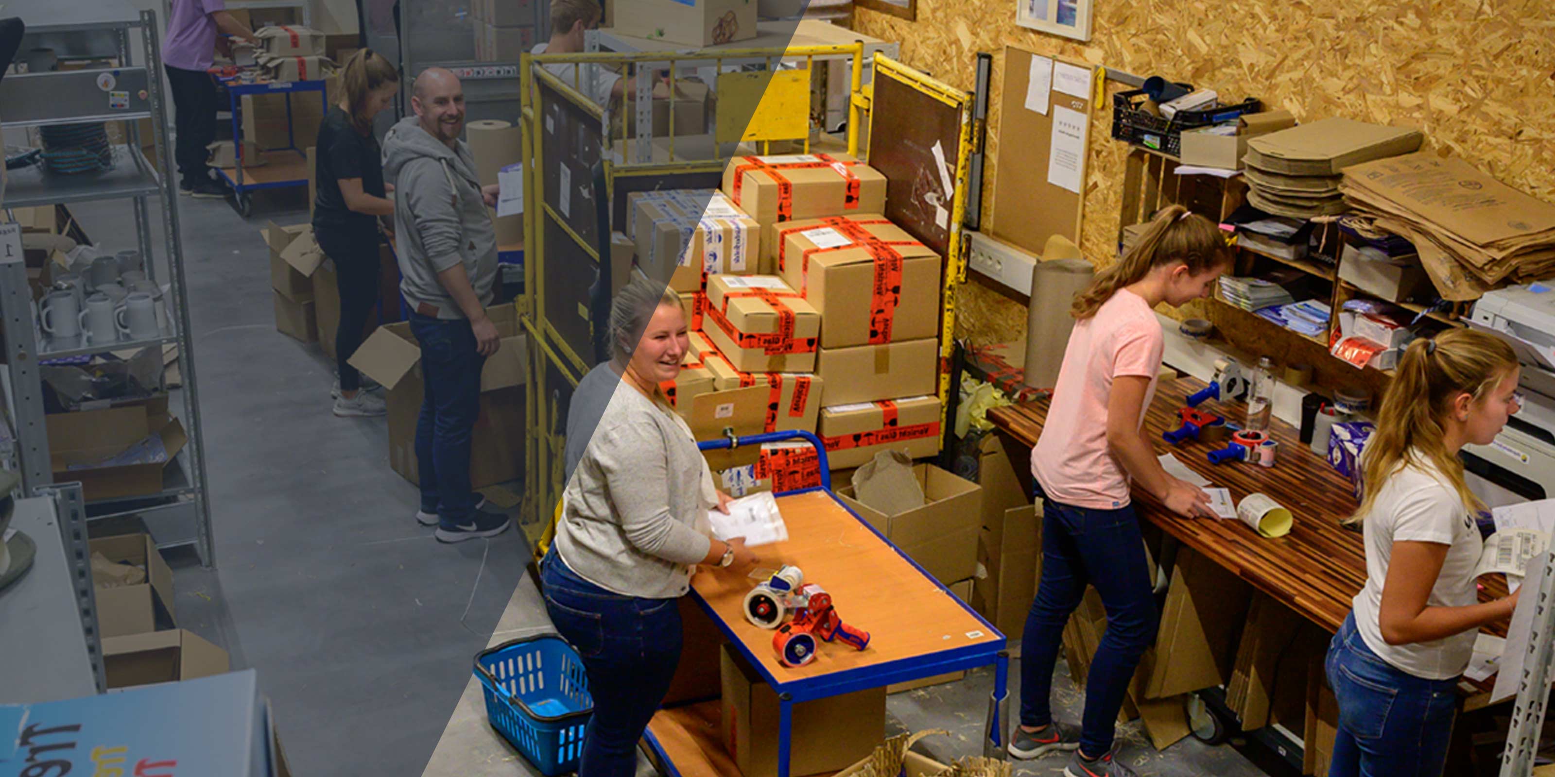 Mitarbeiter verpacken und versenden Bestellungen im Lager, mit gestapelten Paketen und Verpackungsstationen.